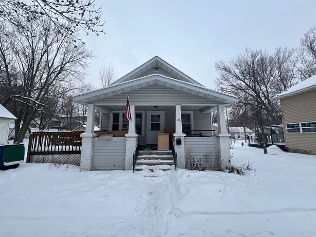 Building Photo - Click the “Apply Now” button or email wapmrentals@gmail.com for a prompt response.