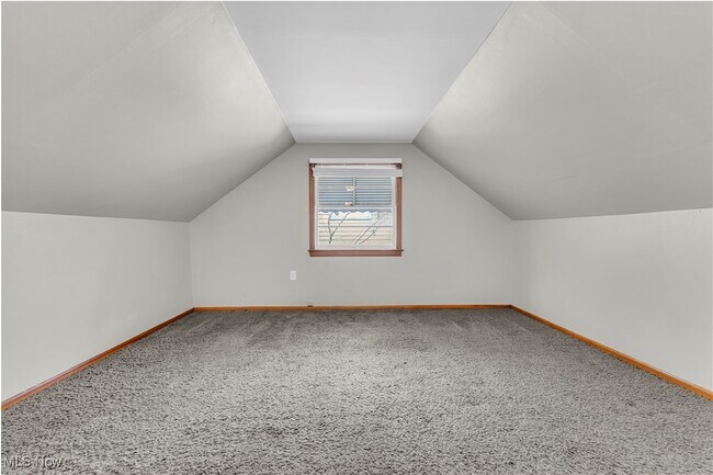 Building Photo - 1171 Hilltop Dr