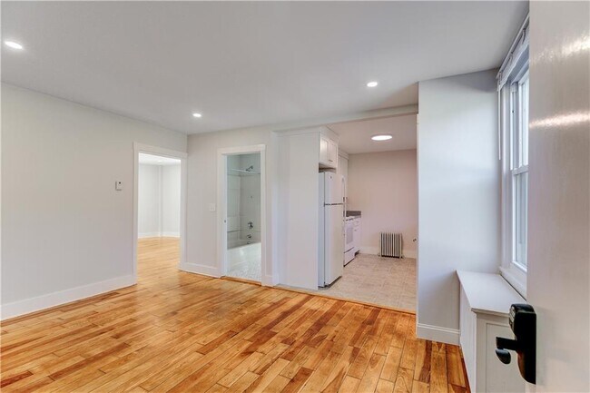 Building Photo - 38 Morningside Ln