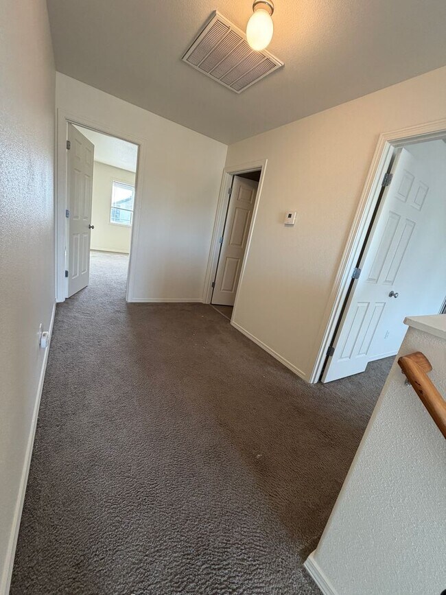 Building Photo - 4905 Montague Ln
