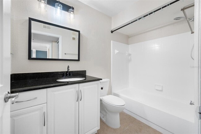 Building Photo - 3300 Haviland Ct
