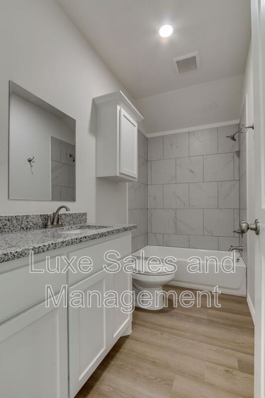 Building Photo - 11605 Mackenzie Wy