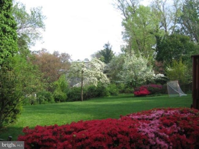 Building Photo - 9405 Locust Hill Rd