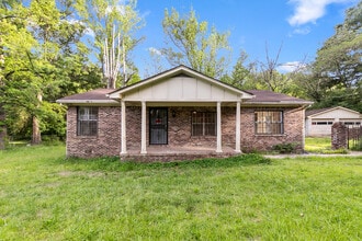 Building Photo - 121 Mulberry Rd