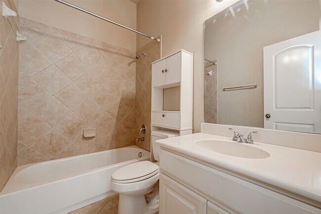 Building Photo - 16010 Juniper Shores Dr