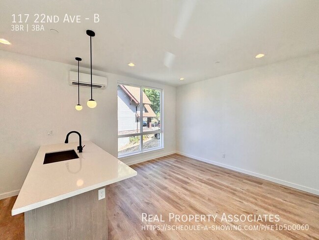 Building Photo - 117 22nd Ave