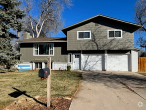 Building Photo - 3024 Alamo Ave