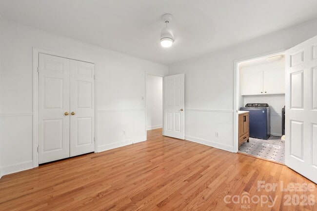 Building Photo - 1129 Eastview Dr