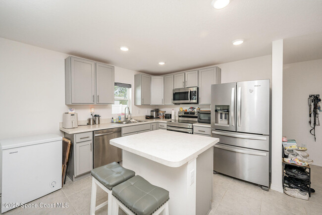 Building Photo - 2938 Tishman Rd SE