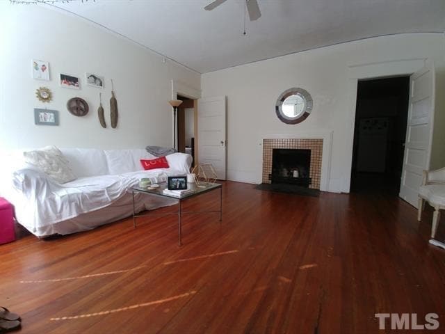 Living room - 404 Pittsboro