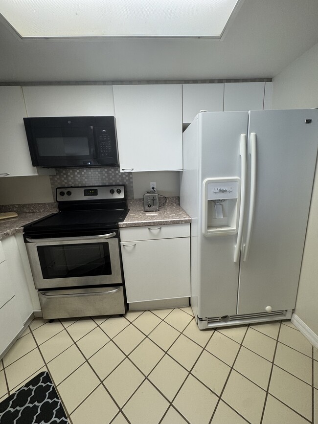 Building Photo - 2917 S Atlantic Ave