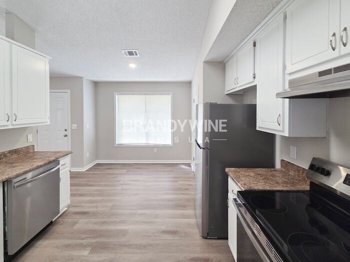 Building Photo - 10342 Commons Crossing