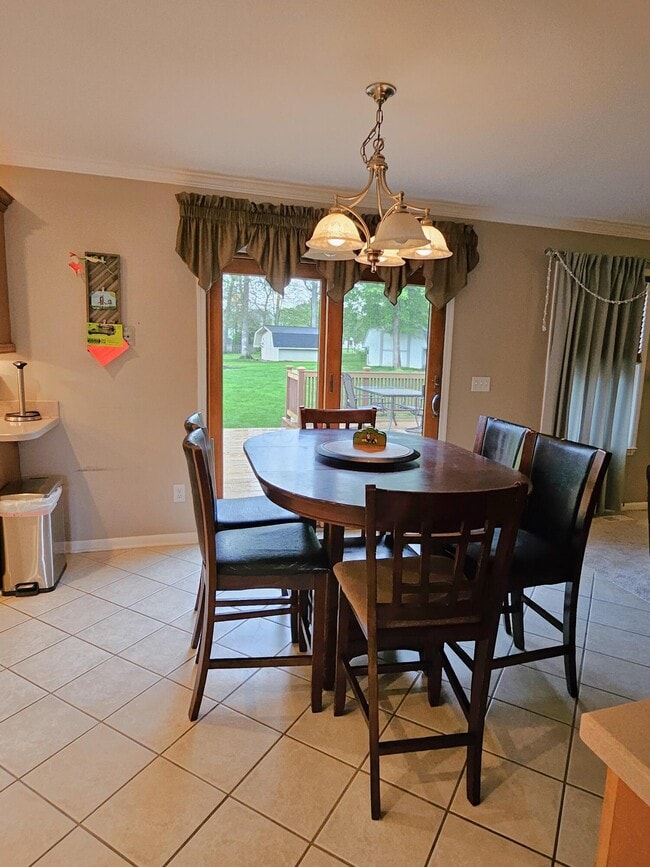 Building Photo - 5429 Bluebell Ct