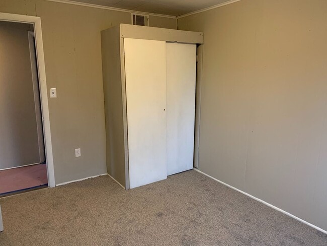 Building Photo - MOVE IN SPECIAL! 2 Bedroom Home in Carlisle