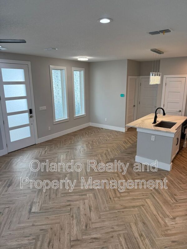 Building Photo - 521 Peachtree Rd