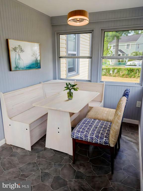 Building Photo - 200 Mohican Dr