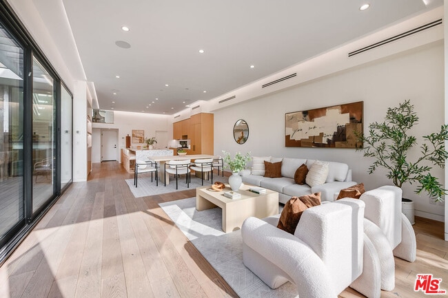 Building Photo - 1620 Electric Ave