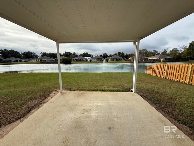 Building Photo - 912 Sentinel Cir