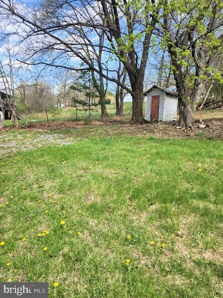 Building Photo - 1286 S Imler Valley Rd