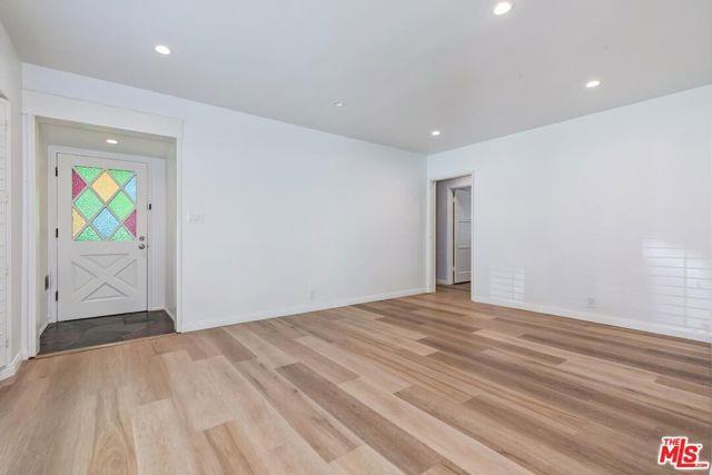 Building Photo - 10828 Stever St