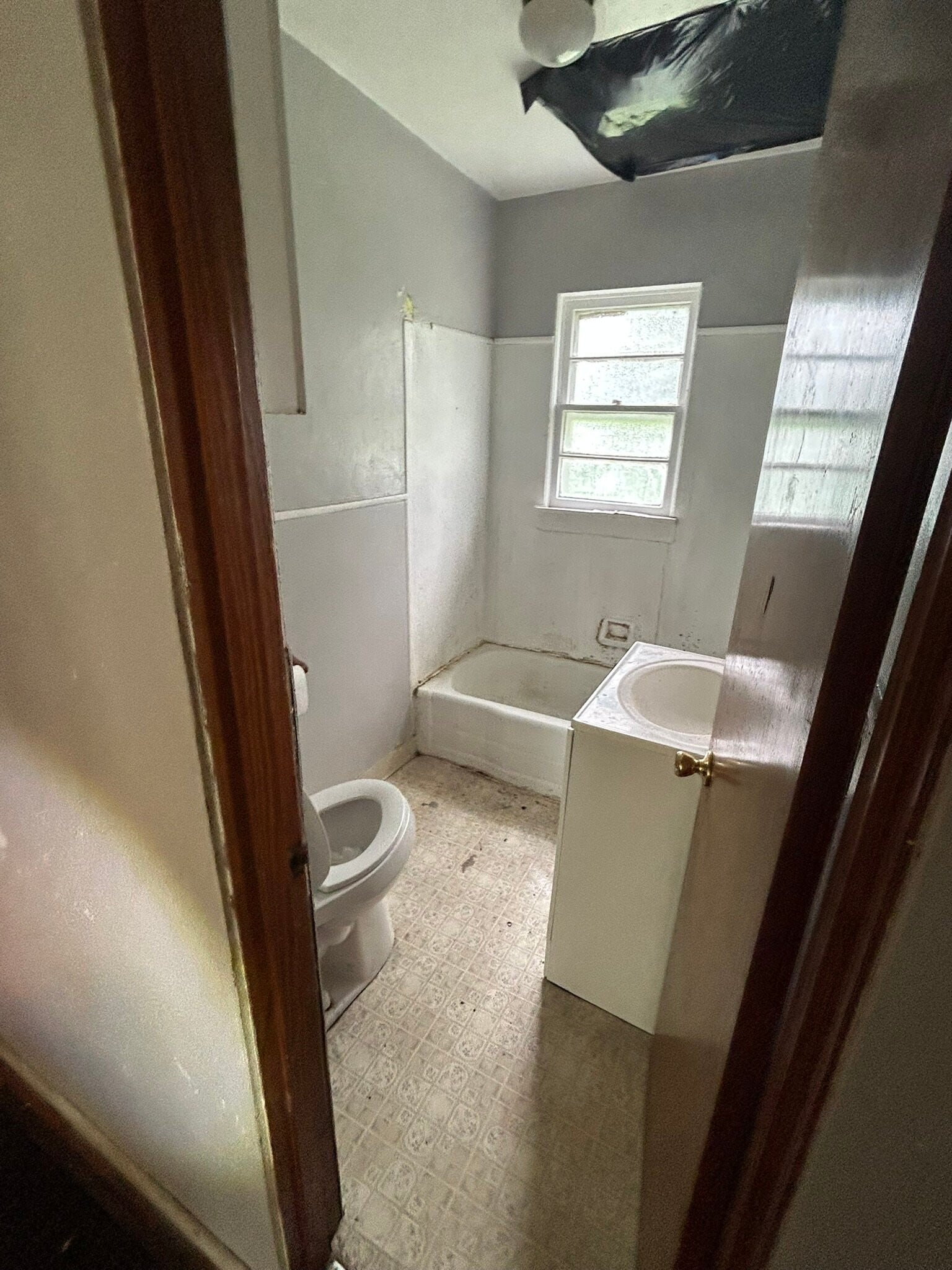 Building Photo - 306 Isabell St