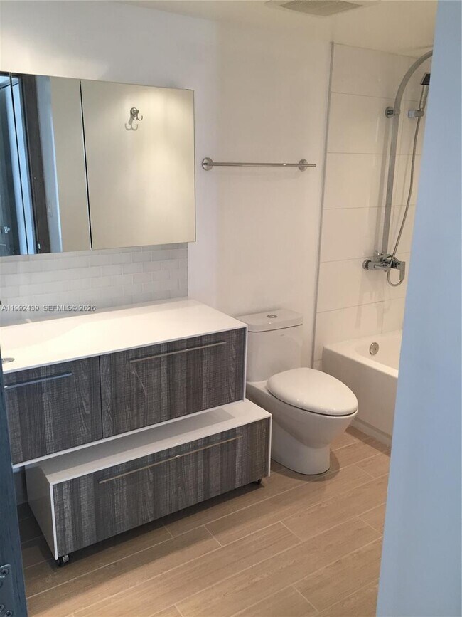 Building Photo - 1688 West Ave