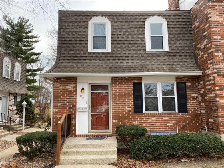 Primary Photo - 10211 W 96th Terrace