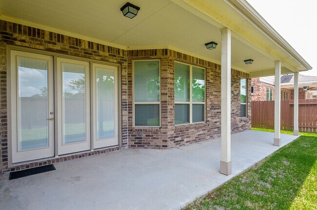 Building Photo - 25122 Sundance Park Ln