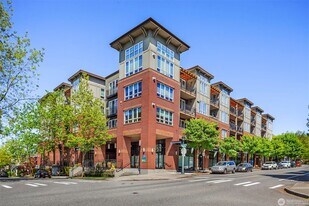 Building Photo - 1880 25th Ave NE