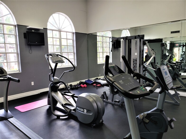 Gym - 9959 Nob Hill Ct