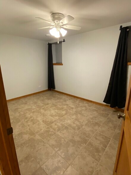 Bedroom 1 - 3014 W Palmer