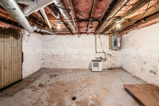 Building Photo - 322 Wilber Ave