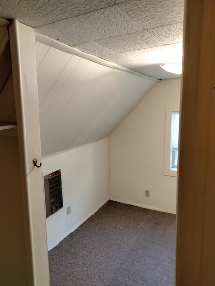 bedroom #5--upstairs - 415 S 5th Ave