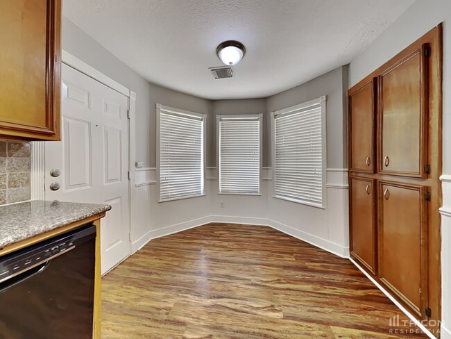 Building Photo - 22822 Brafferton Ln