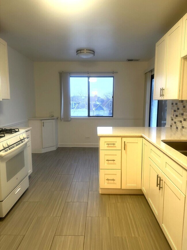 Building Photo - 327 Wildberry Ct