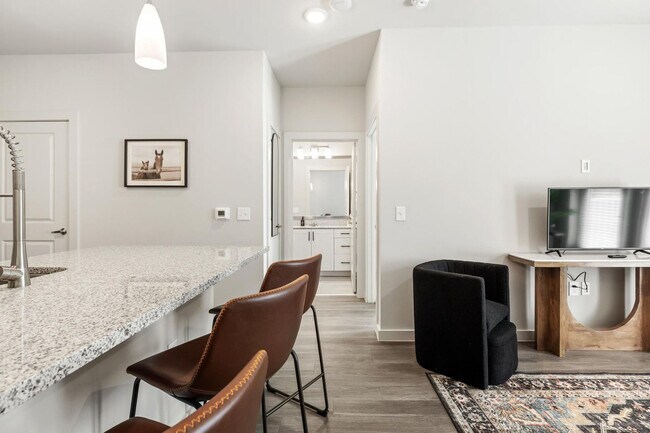 Building Photo - 5820 1/2 Cameron Road-SI FL1-ID1303397P