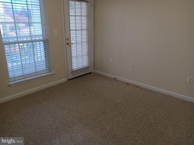 Building Photo - 4550 Strutfield Ln