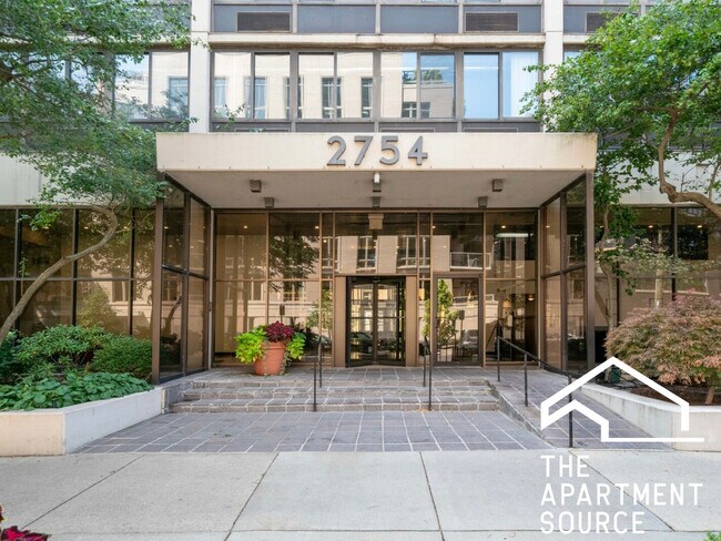 Building Photo - 2754 N Hampden Ct