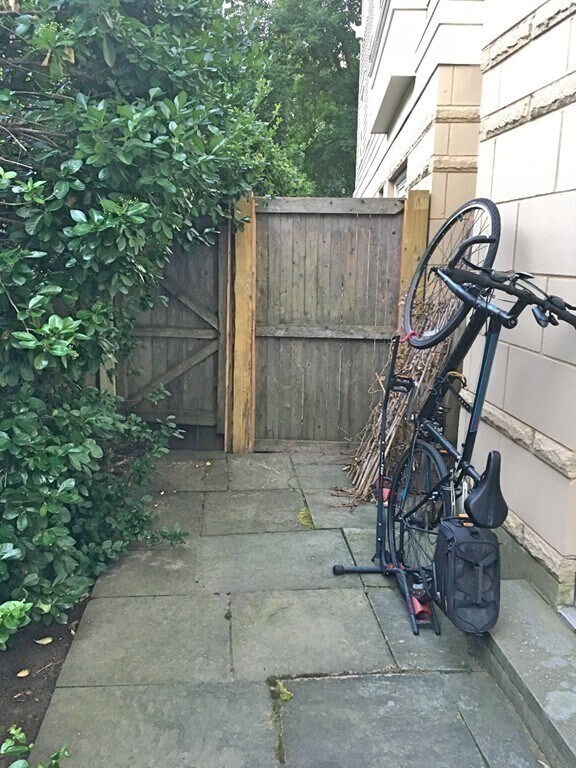 Building Photo - 2 St Paul St