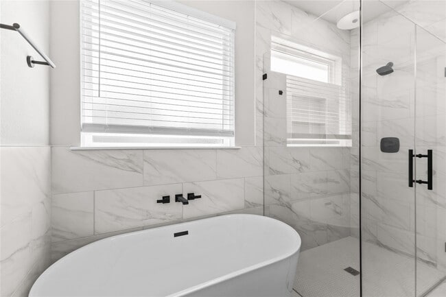 Building Photo - 2318 Progress Dr