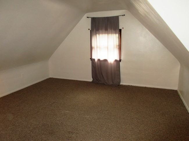 Bedroom - 312 Arch St