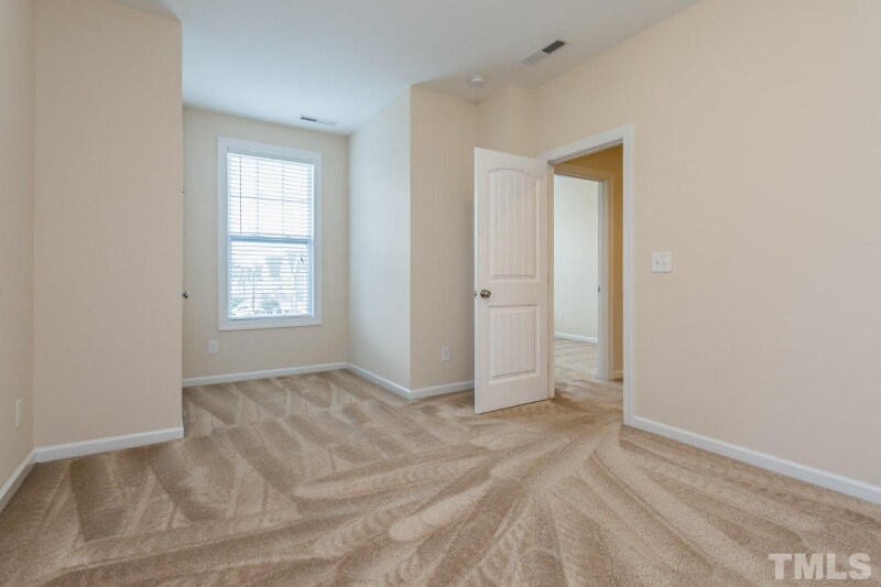 Building Photo - 4106 Vallonia Dr