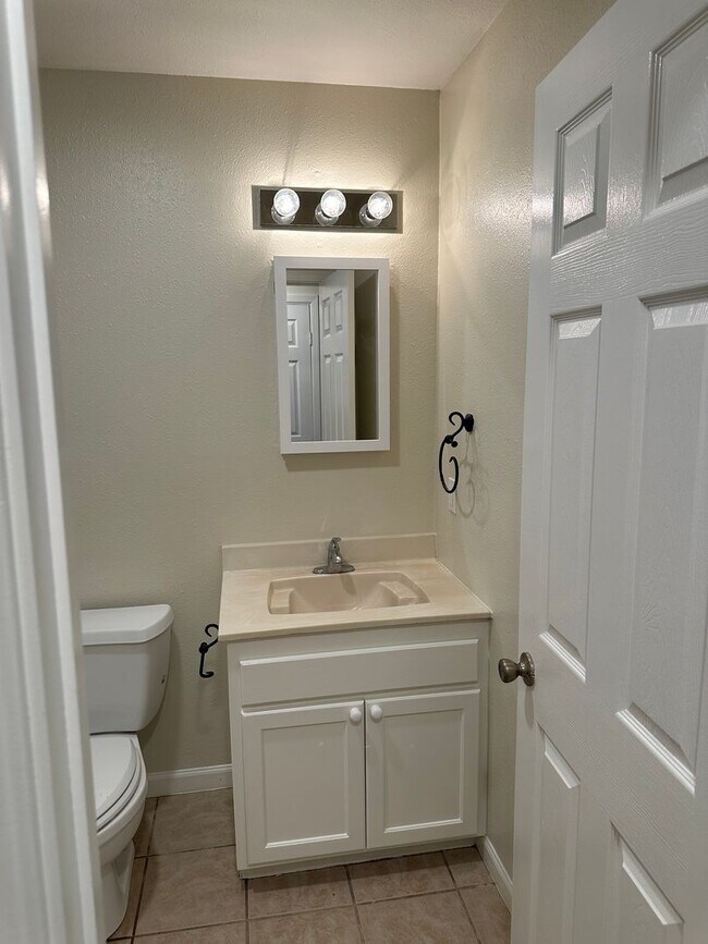 Building Photo - BOLLINI-620-624