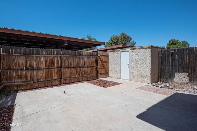 Building Photo - 944 S Valencia