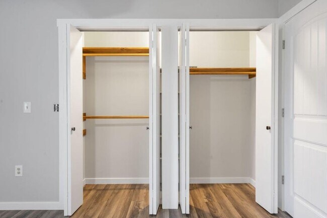 Building Photo - NEWLY REMODELED HOME | 3 Bedroom | 2 Bath ...