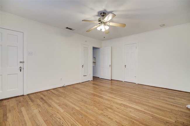 Building Photo - 5419 Longview St