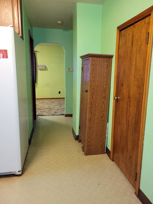 Building Photo - 515 N 8th Ave