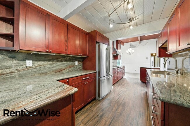 Building Photo - 2170 Clayton Dr