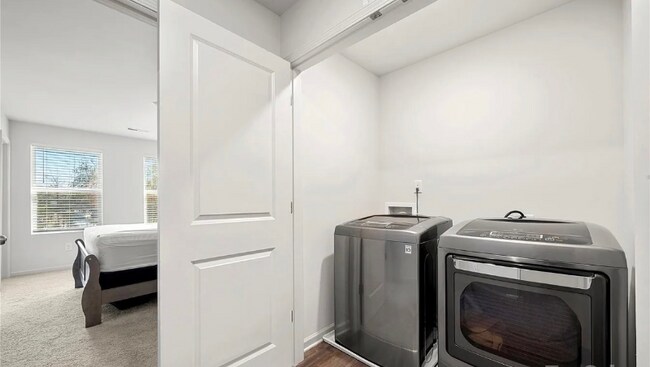 Building Photo - 127 Villa Ln