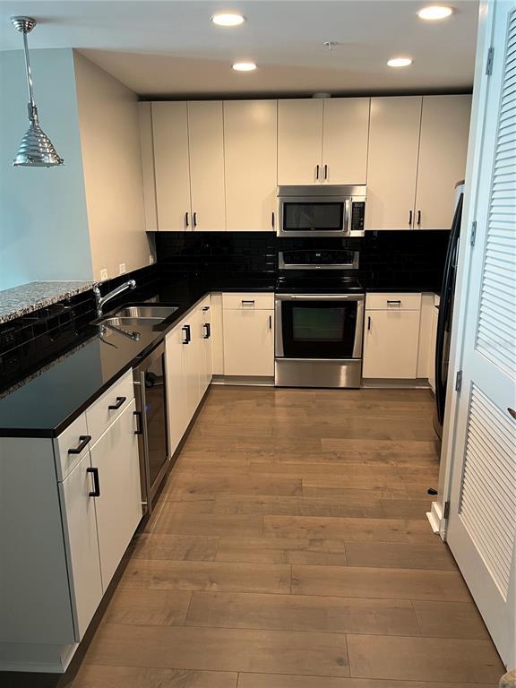 Building Photo - 777 N Ashley Dr